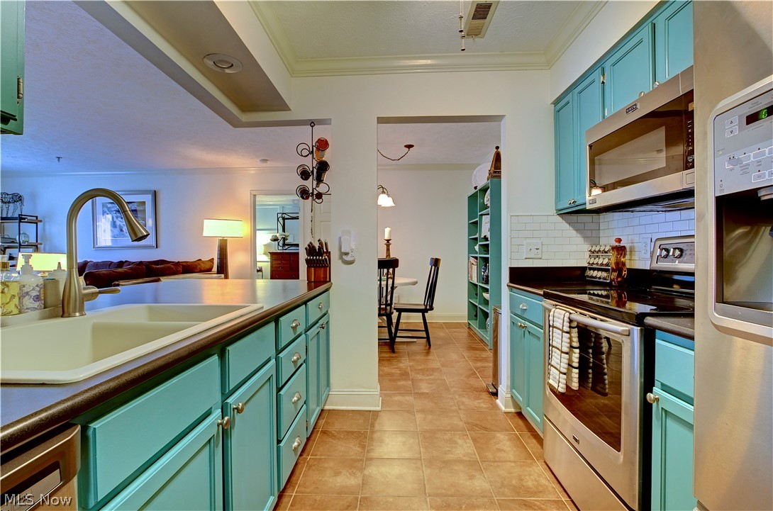 19510 Place Condo - Residential