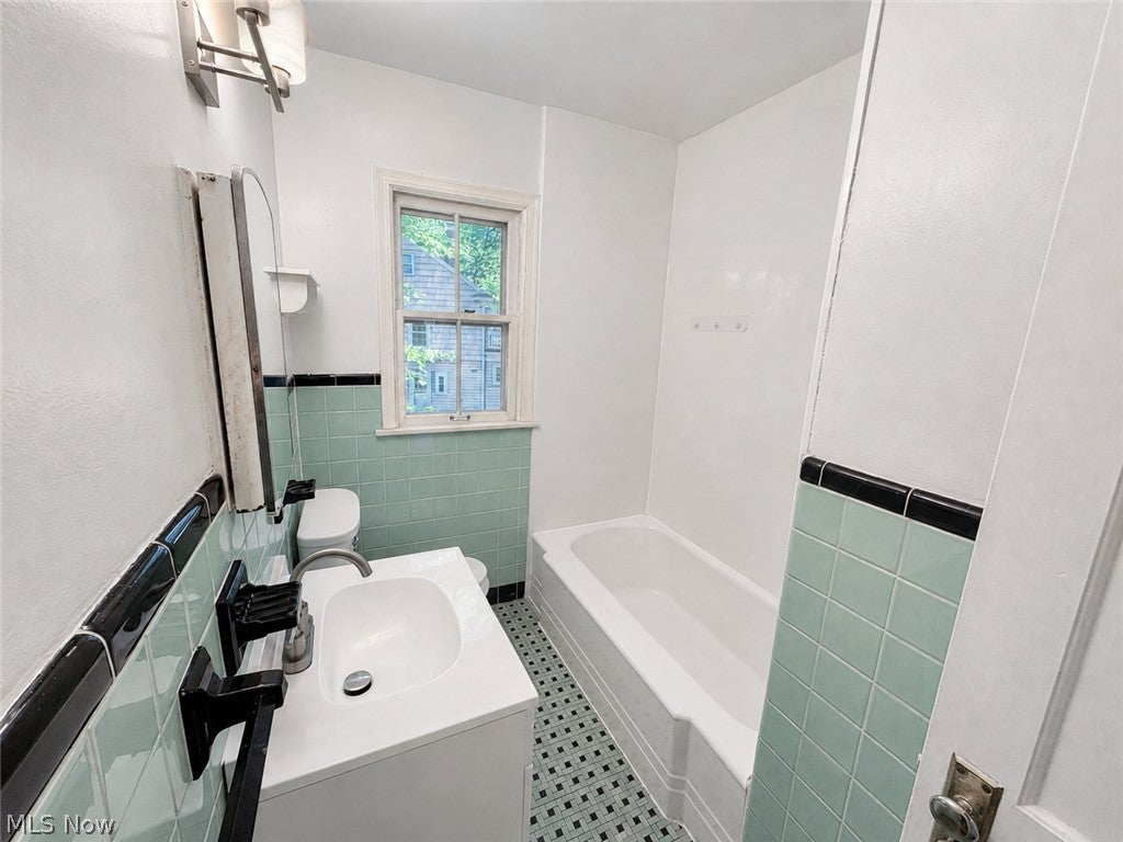 19208 Chagrin