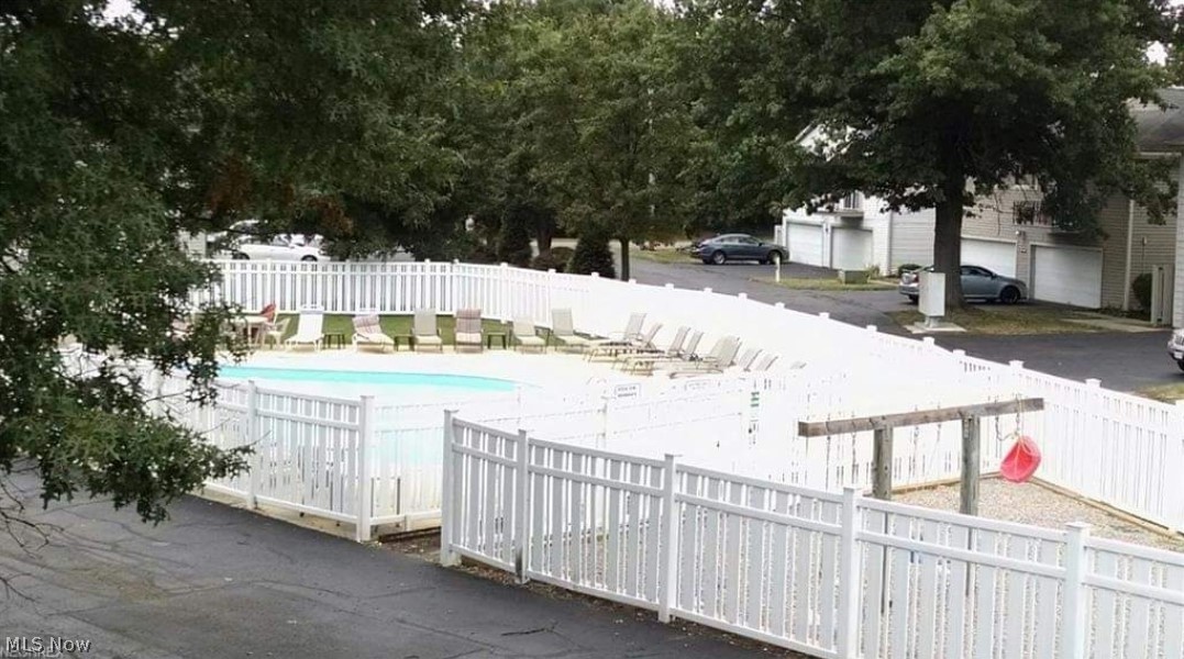 Country Club Apt Homes North Condo - Residential