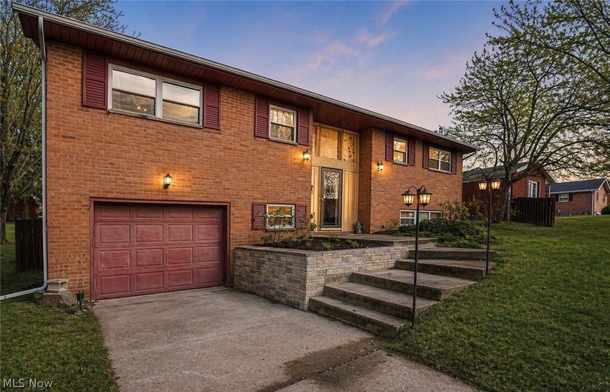 Located on a quiet dead-end street, this move-in-ready home offers a combination of interior updates and well-designed outdoor living space.

Inside, the home features a brand-new kitchen, a spacious primary bedroom, a family room, and an all-seasons room that provides additional usable living space throughout the year.

The outdoor area is a standout feature, complete with a pool, hot tub, outdoor kitchen, and covered bar area, creating a functional space for both everyday use and entertaining.

The dead-end location offers a more private setting with reduced traffic.

A well-rounded property for buyers looking for usable indoor space paired with established outdoor amenities, without the need for immediate updates.