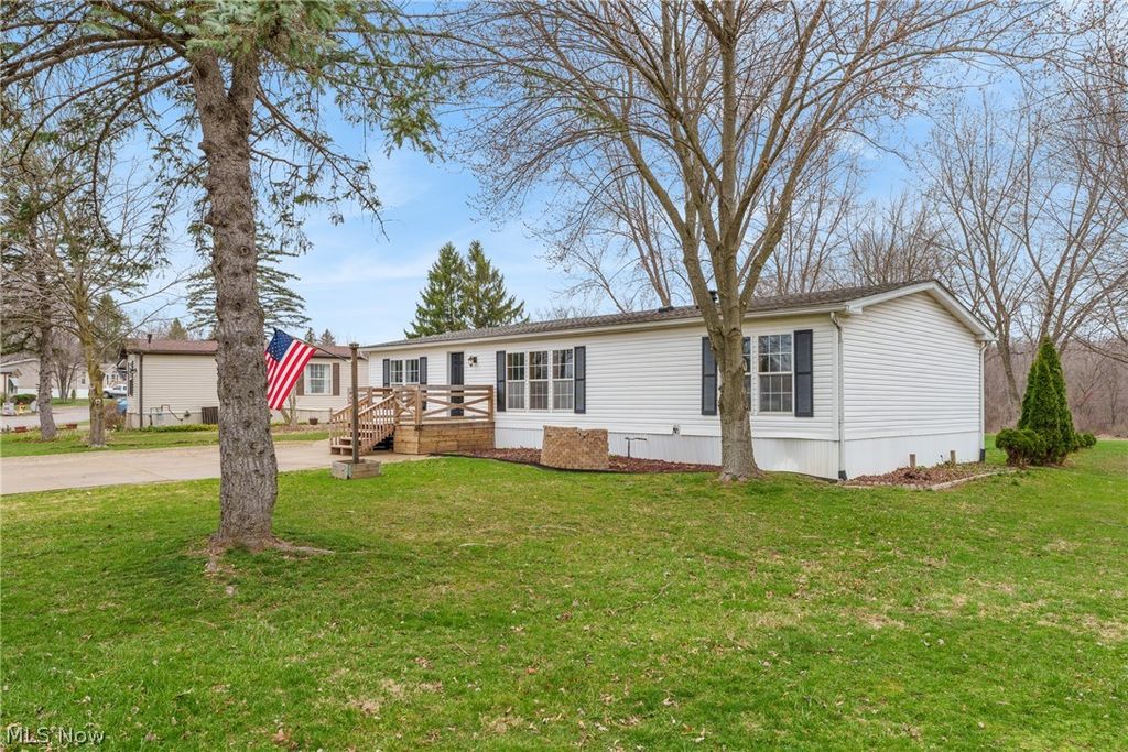 Photo of 62 Thomas Boulevard NW, Massillon, OH 44647 (MLS # 5195116)