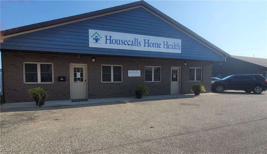 Needing a Business Place on the "Miracle Mile"? This could be it. Move in ready! Well cared for! Attractive Brick building. Good signage. Don't hesitate!