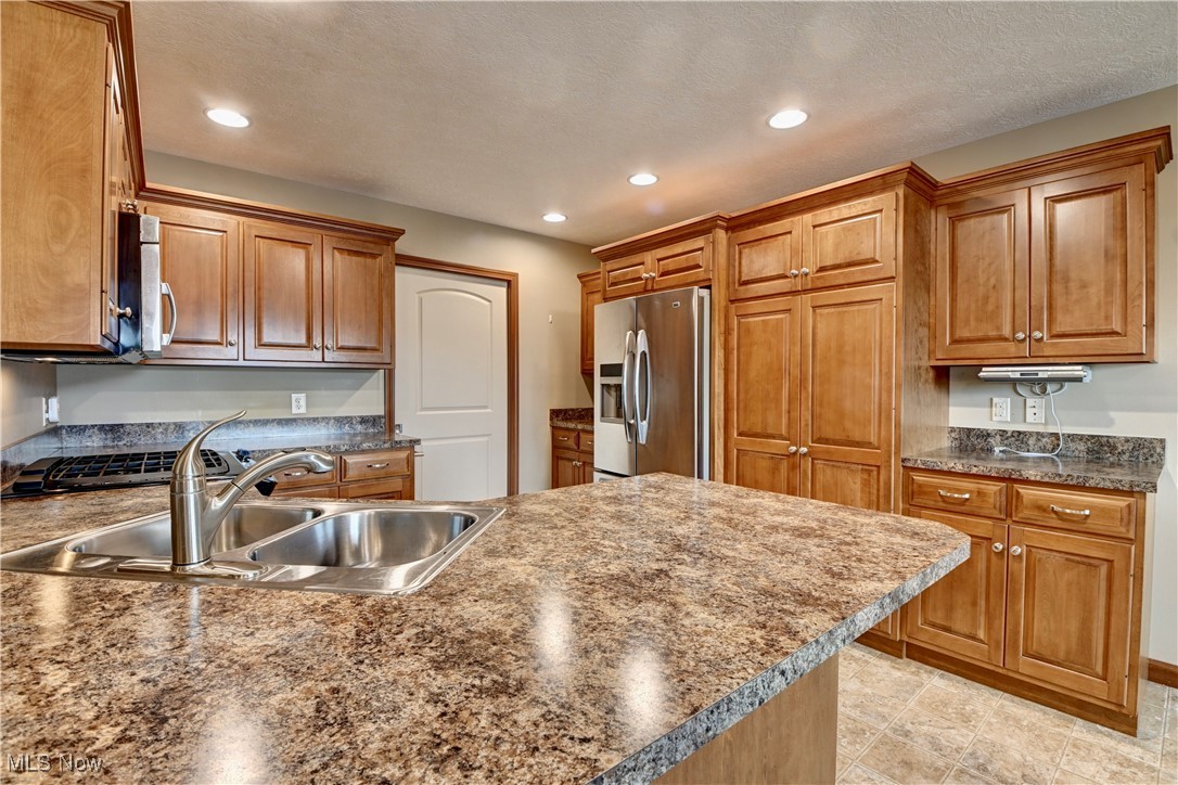 Cove/Walnut Crk Condo Ph I - Residential