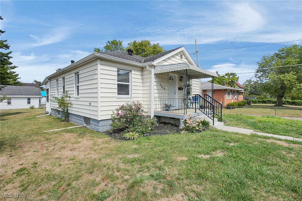 Photo of 1560 Garling Avenue, Columbus, OH 43223 (MLS # 5180053)