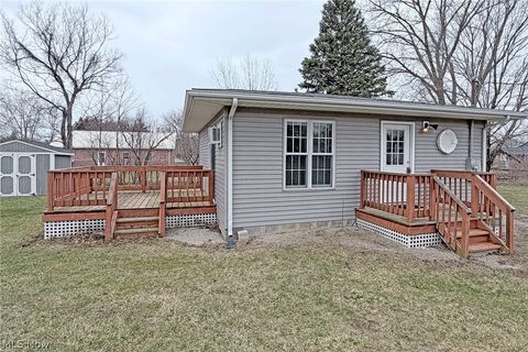 Homes For Sale - 211 Orchard Lane<br/> Erie County, Kelleys Island, OH 43438