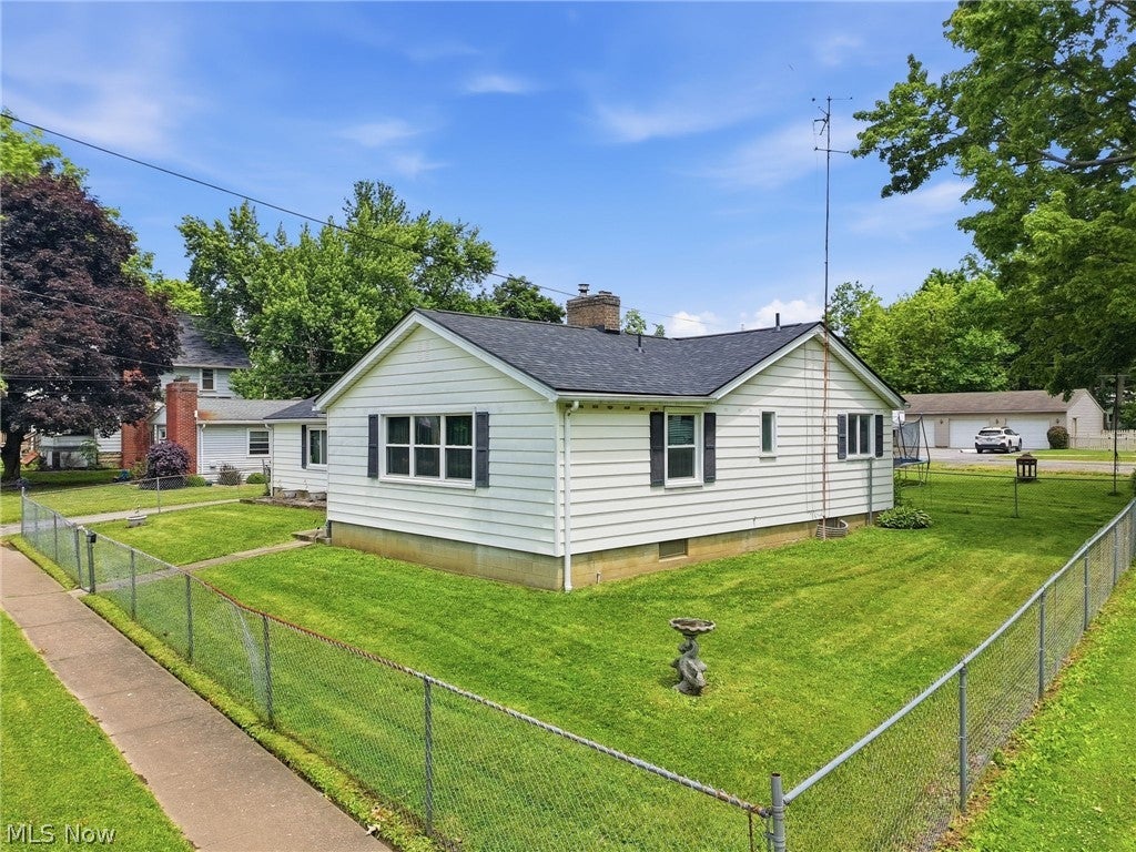 14 N Cross Street