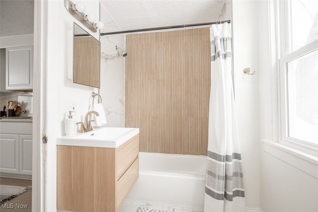 James M Hoyts Sub - Residential