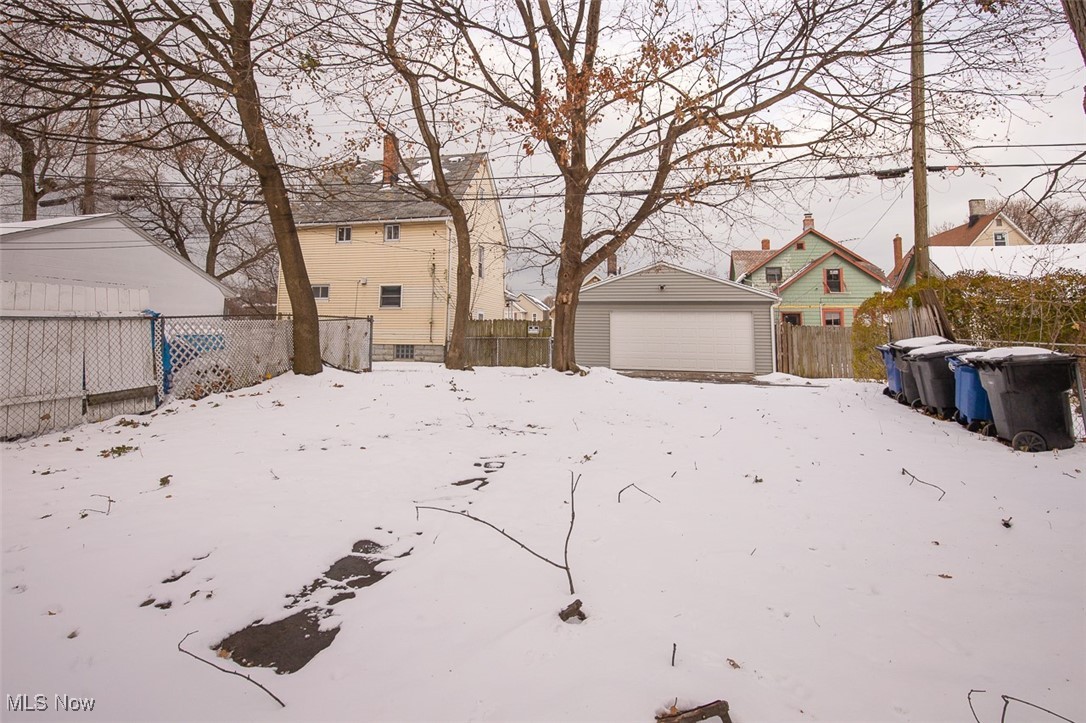 James M Hoyts Sub - Residential