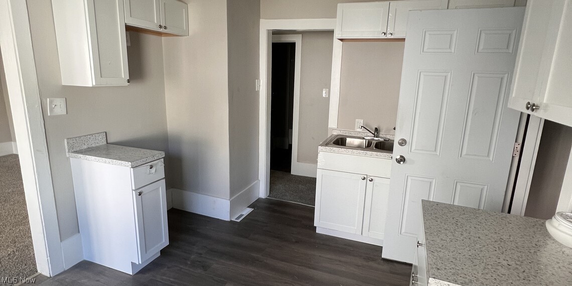 Shaker Overlook - Residential Lease