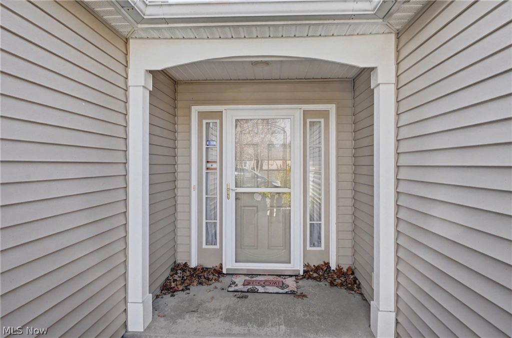 Photo of 3549 Elmhurst Circle, Uniontown, OH 44685 (MLS # 5189161)