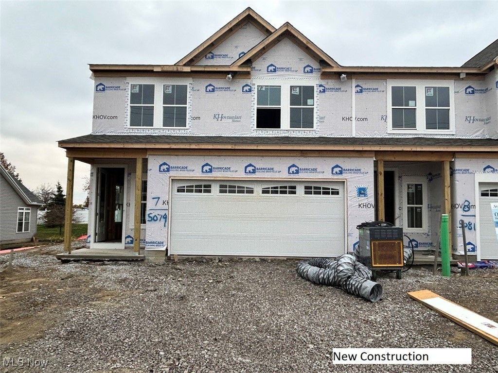 Photo of 5079 Shepherds Glen Gln, Willoughby, OH 44094 (MLS # 5184044)