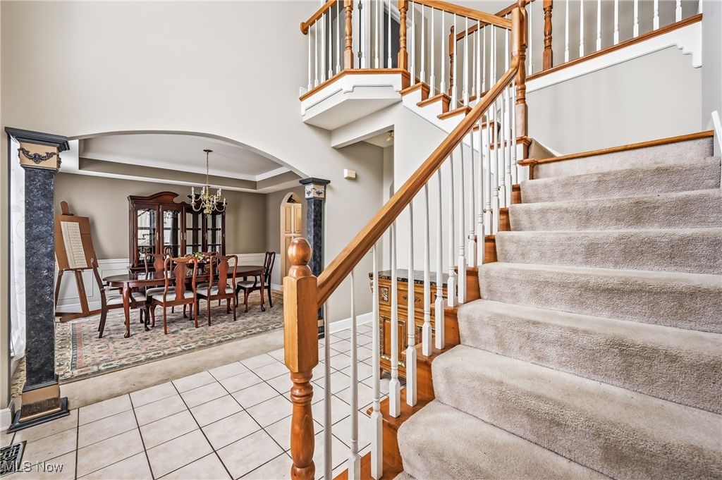 Photo of 103 Westwind Dr, Warren, OH 44484 (MLS # 5177486)