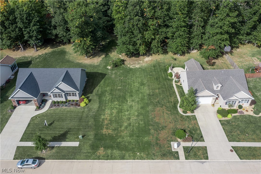 Ideal location to build a home in Vermilion. Being only minutes from town, the river & everything there is to do this lot
is waiting for you to make it yours!
Wooded lot with city improvements.