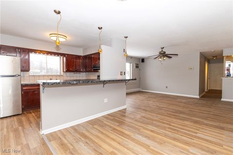 Tiny photo for 5200 Royalton Road #11-A, North Royalton, OH 44133 (MLS # 5179488)