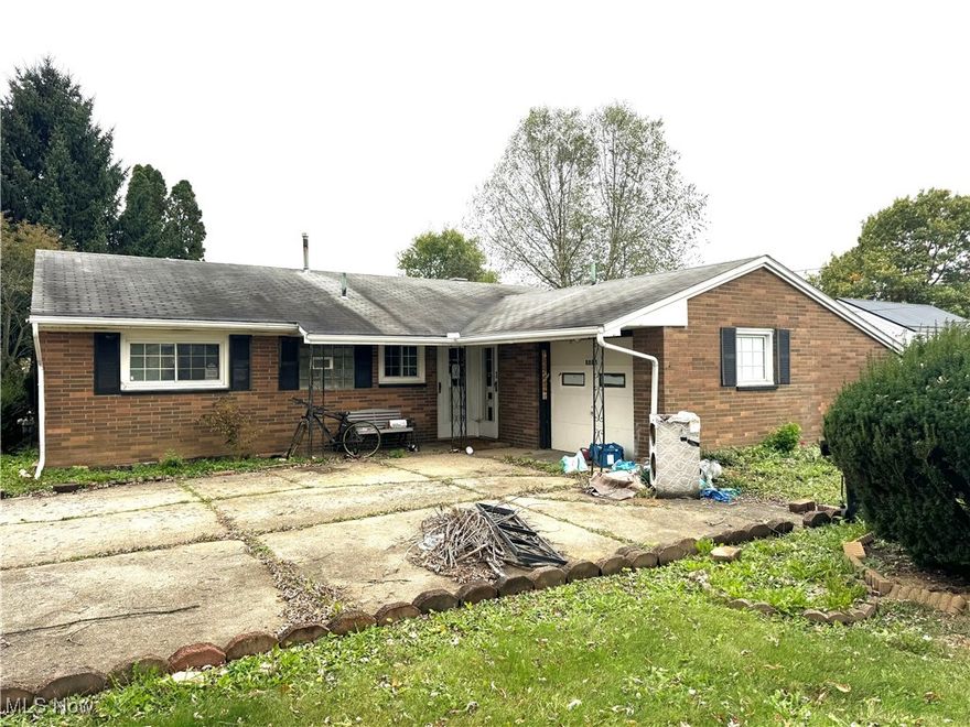 This is an ONLINE ONLY foreclosure sale. There are NO SHOWINGS. Deposit due by wire transfer within 48 upon conclusion . Cash deal; funding must take place within 30 days of confirmation of sale. 5% Buyer’s Premium shall apply. Subject to postponement and cancellation. Full terms and conditions at online registration.