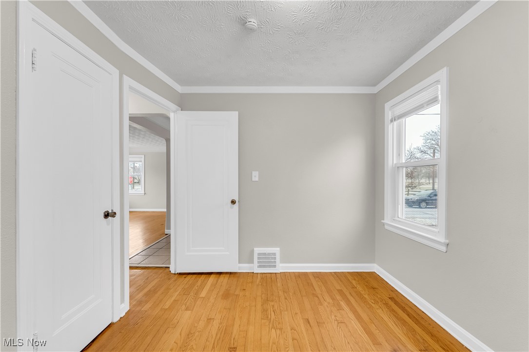 Knickerbocker Land Cos Burkla - Residential Lease