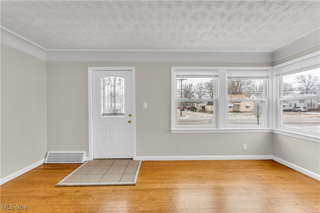 Knickerbocker Land Cos Burkla - Residential Lease