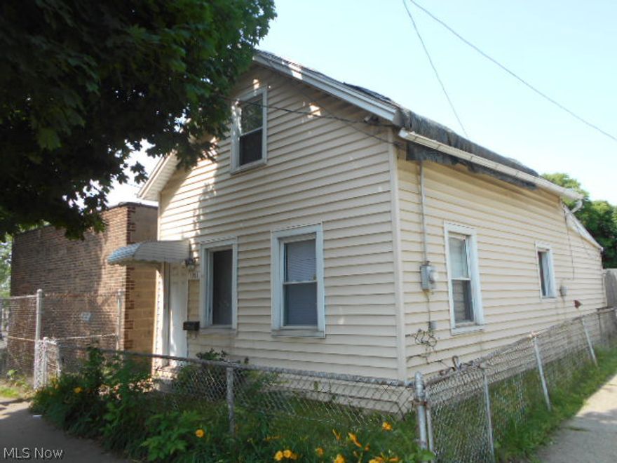 Check out this colonial single-family home with 2 bedrooms, the master bedroom includes a beautiful bath. Also
features a modern kitchen with wood cabinets and plastic laminate countertops, Compact & Clean With A Lofted Master, Spiral Stairs, Private Yard With Deck.
For Faster negotiations log into Listing Agents website & click on Submit a Bid to post offer summary.  See Broker Remarks.