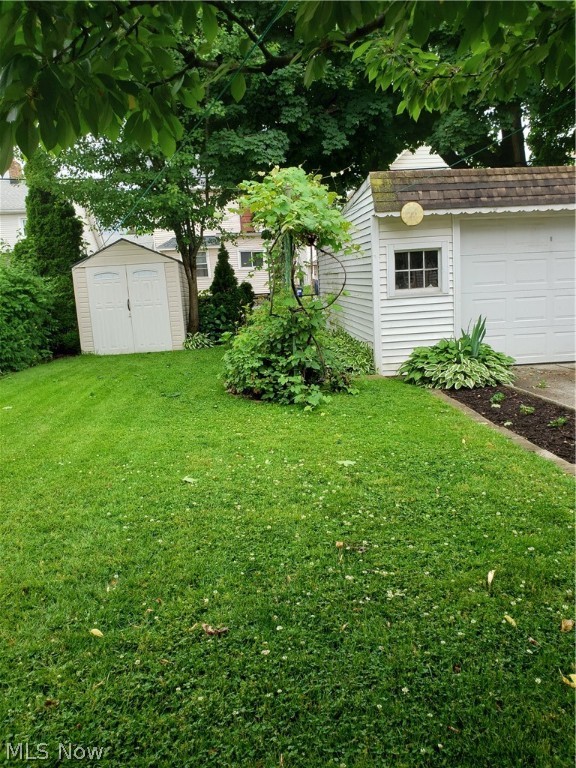 A J Hieber Broadview Spgs Road - Residential