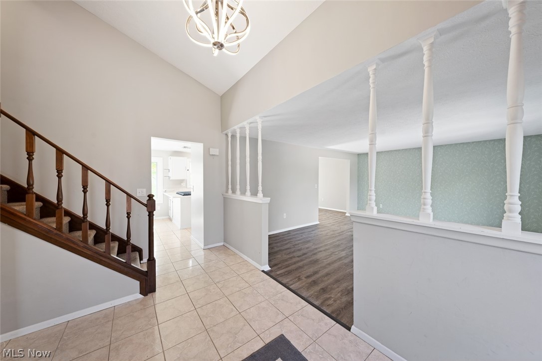 5565 Pin Oak Circle