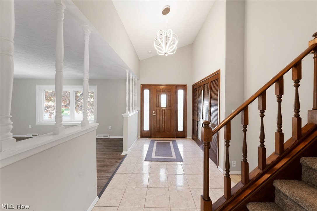 5565 Pin Oak Circle