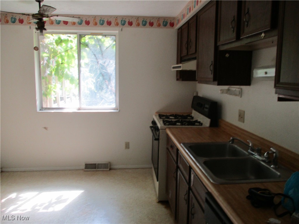 5072 Commanche Trail