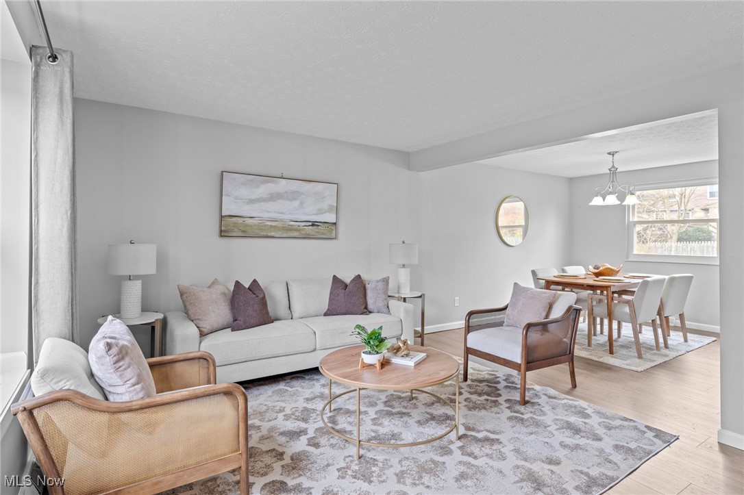 5112 Commanche Trail