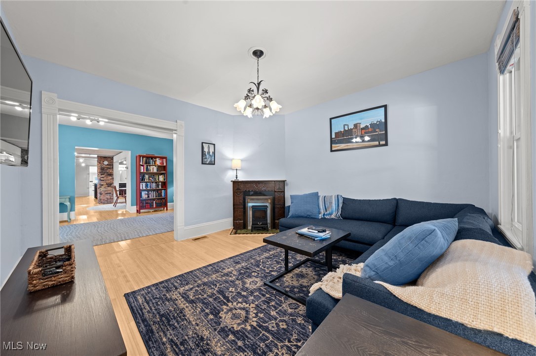 Cleveland, Ohio 44102, United States, 3 Bedrooms Bedrooms, ,2 BathroomsBathrooms,Residential,Active,224135