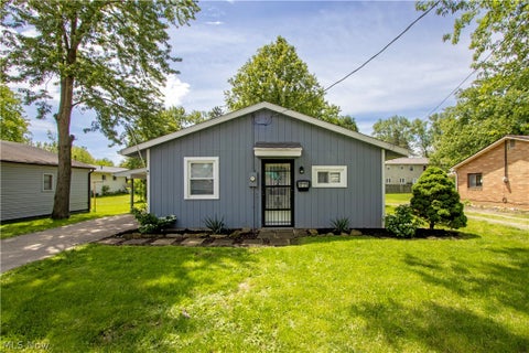 Homes For Sale - 912 Jefferson Street<br/> Orrville, OH 44667