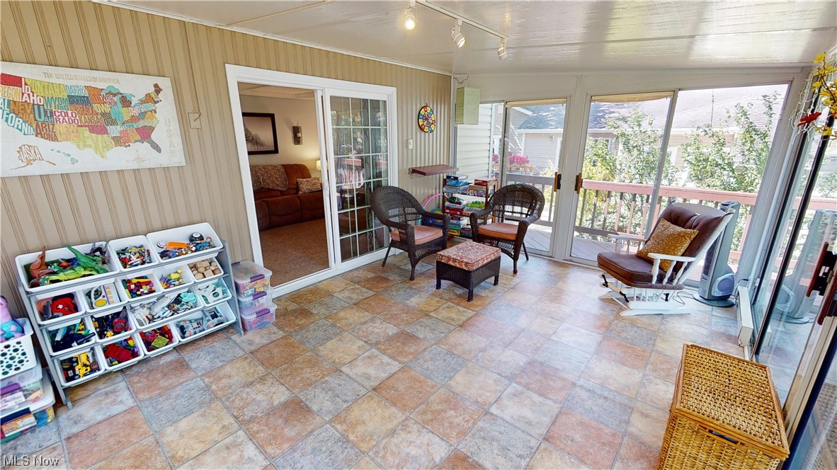 Silver Lake Little Farms - Residential