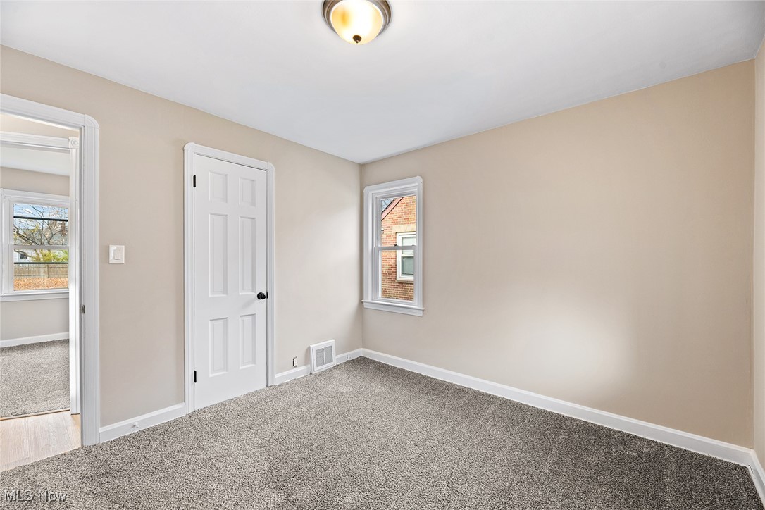 Bungalow 04 - Residential