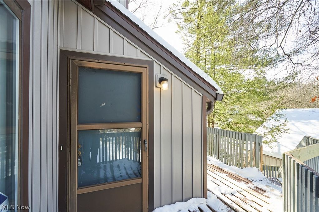 Photo of 2099 Pinebrook Trail, Cuyahoga Falls, OH 44223 (MLS # 5184405)