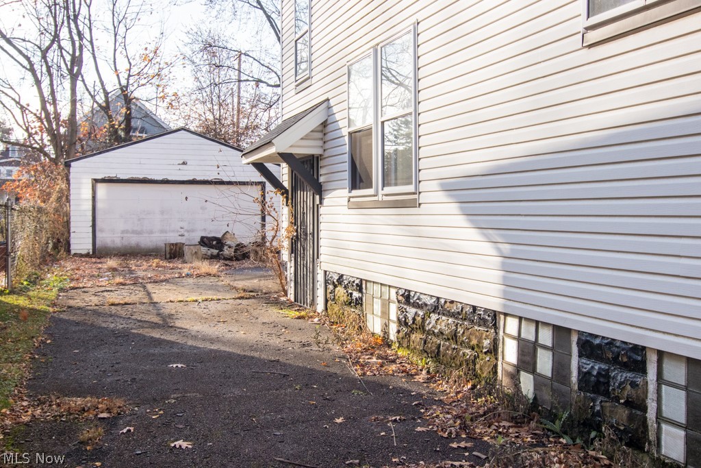 F & C Pekoc - Residential Income