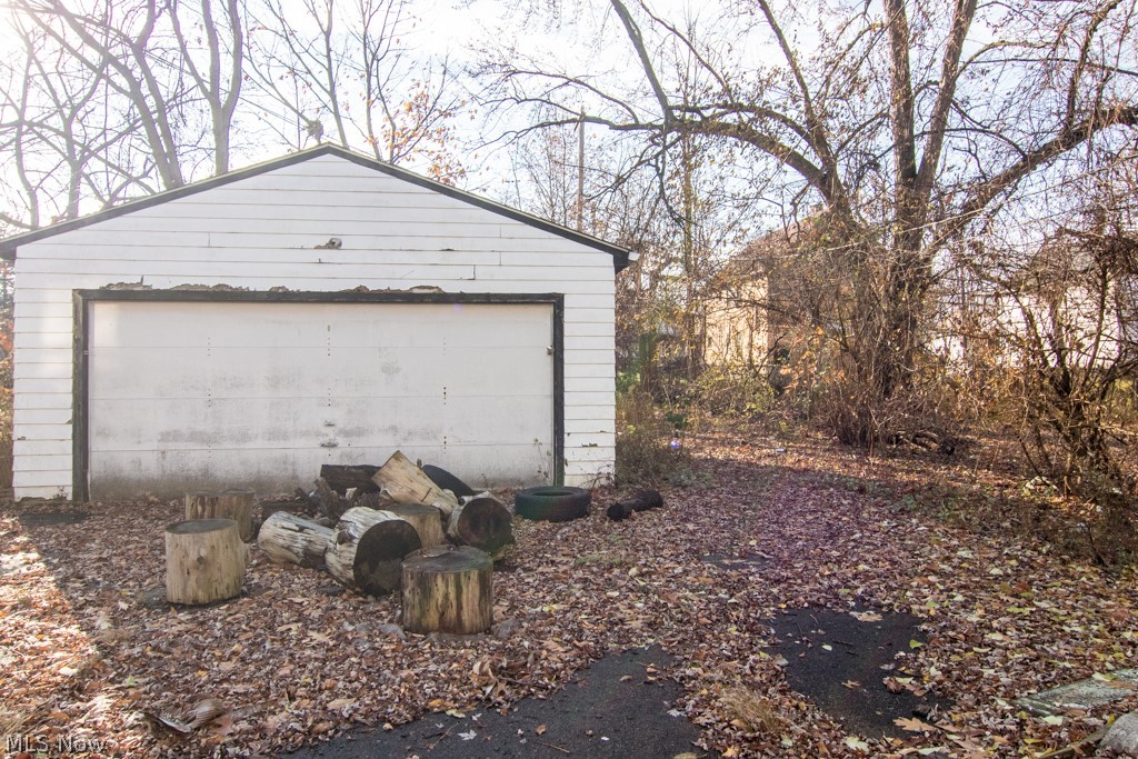 F & C Pekoc - Residential Income