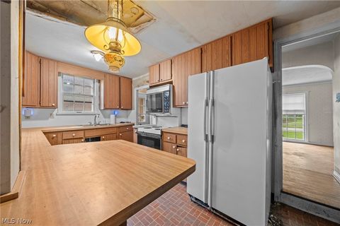 Tiny photo for 19264 N Sagamore Road, Fairview Park, OH 44126 (MLS # 5202711)