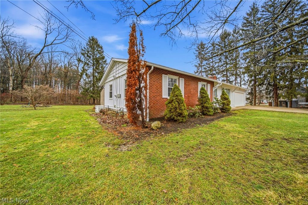 Photo of 1930 E 52nd Street, Ashtabula, OH 44004 (MLS # 5191865)