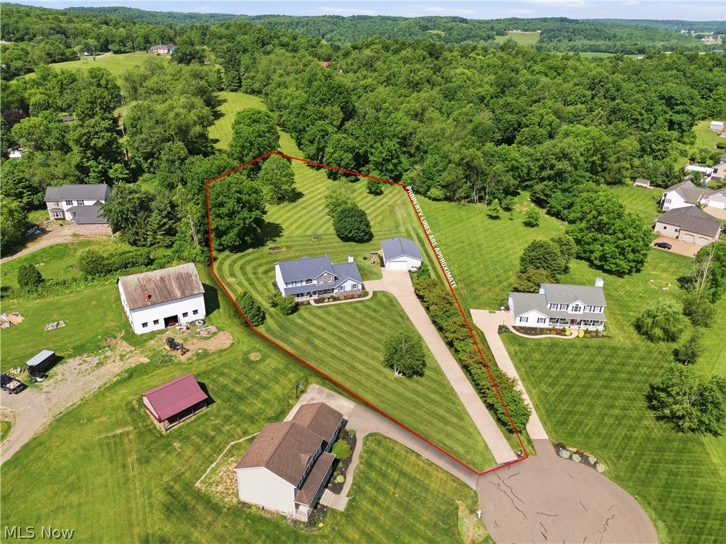 Photo of 813 Walnut Ridge Street NW, Bolivar, OH 44612 (MLS # 5222384)