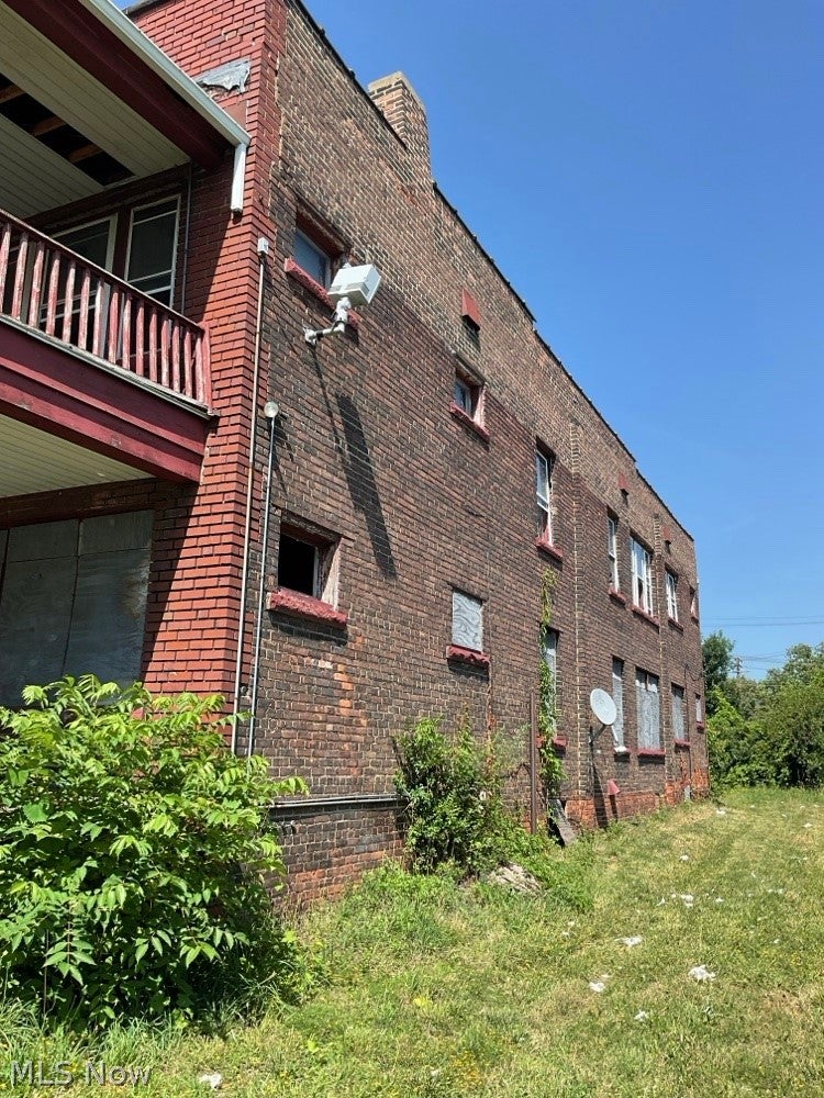 945 E 150th Street