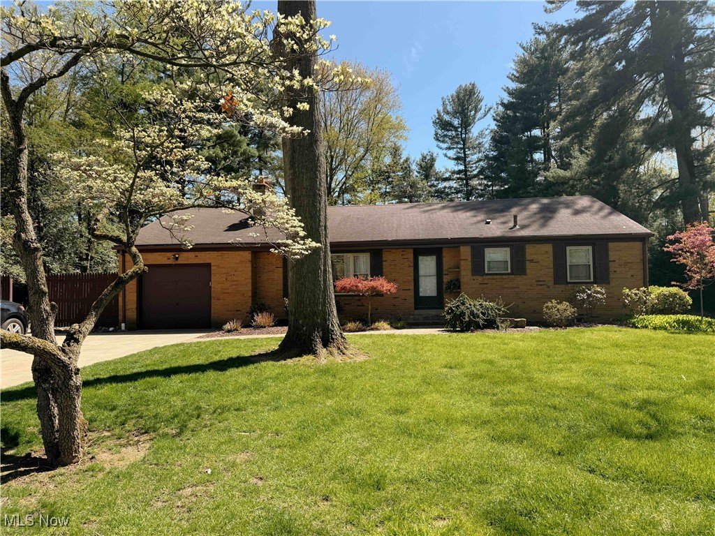 2959 Meadowwood Street, Massillon, Ohio image 1