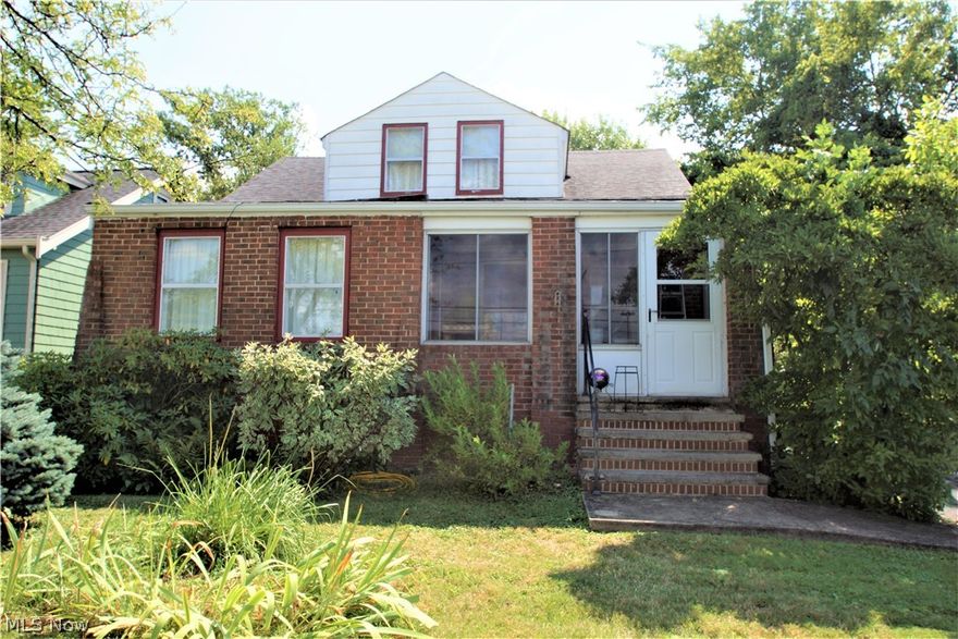 Cozy 3 bedroom home in the heart of Strongsville. Home includes a fully screened in front porch, full basement and a detached 1 car garage. All kitchen appliances will stay. Lots of extra storage space available in the attic and unfinished basement. Beautifully wooded and private backyard.