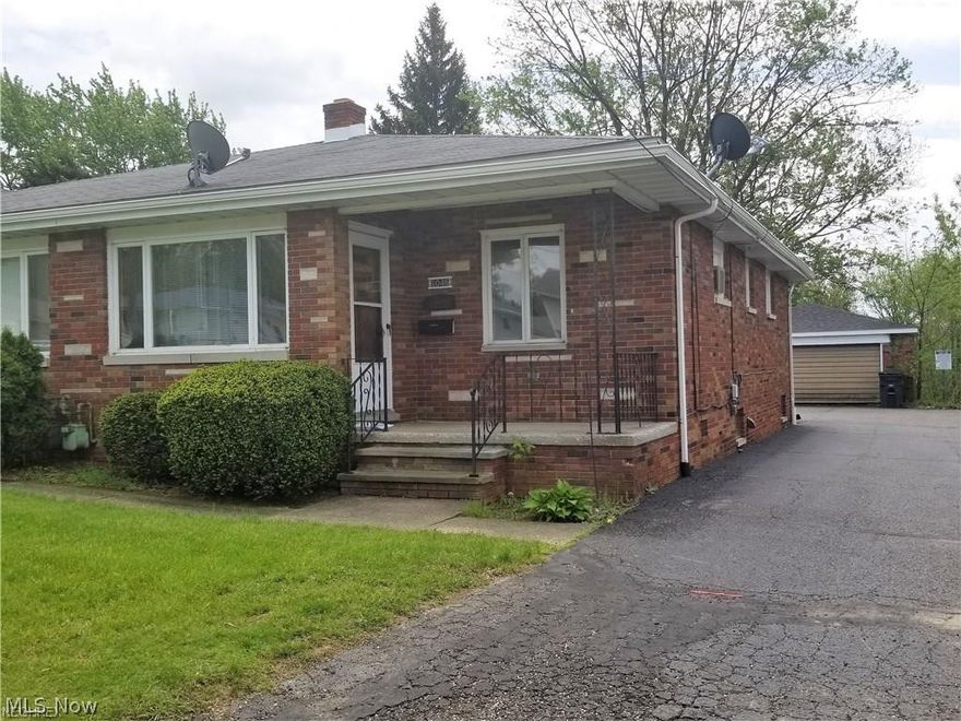 Freshly painted 2 bedroom, 1 bath Duplex. Shared garage and full basement.