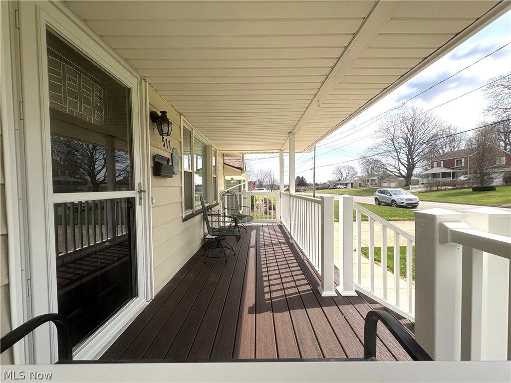 Photo of 511 Edison Street, Struthers, OH 44471 (MLS # 5197361)