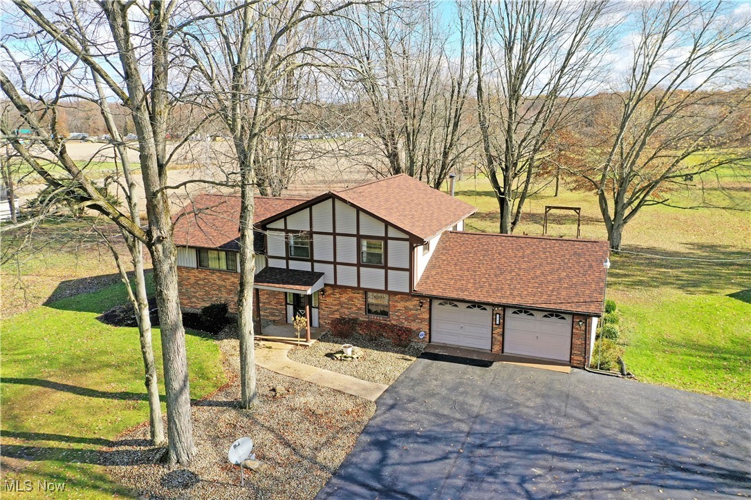 6564 Hoagland Blackstub Road, Cortland, Ohio image 1