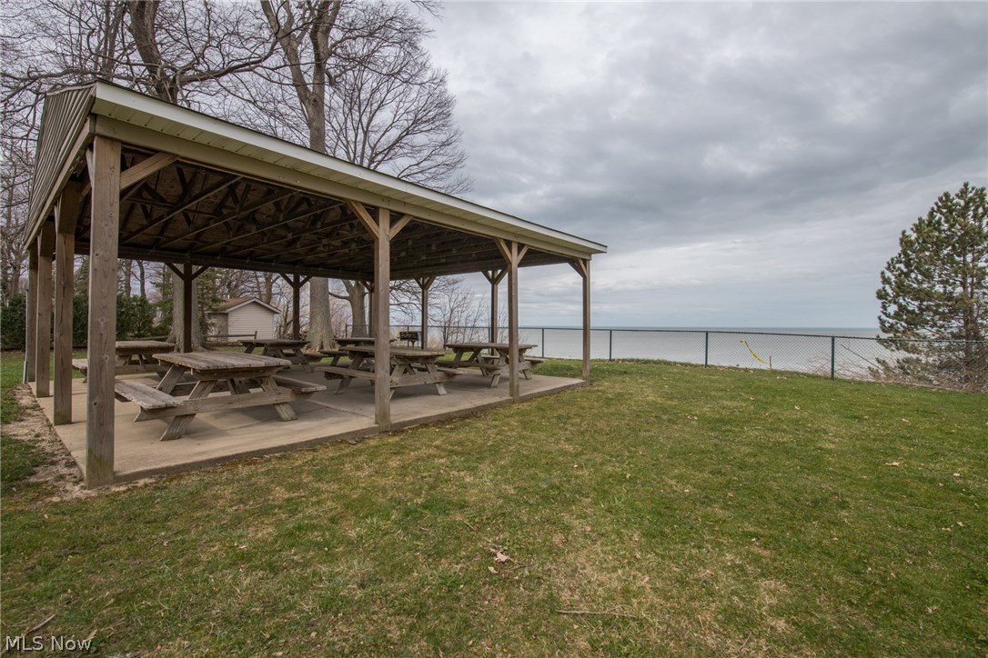 Lakeshore Blvd Estates 01 - Residential