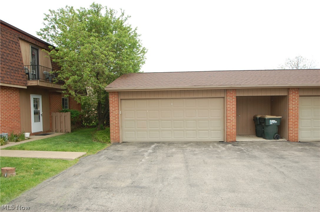 Carter Circle Condo - Residential