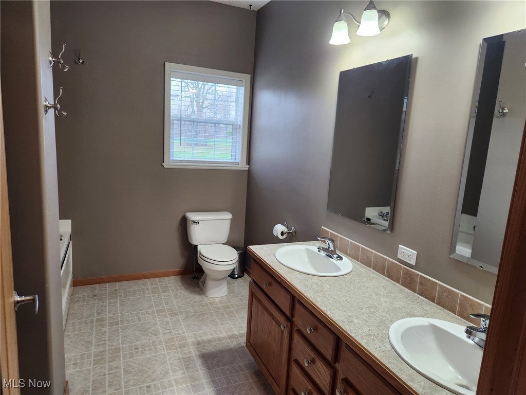 4 Holli Court, West Salem, Ohio image 8