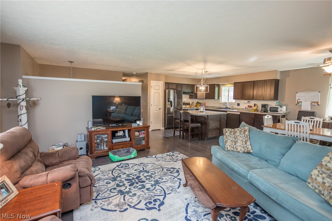 Hickory Hills - Residential