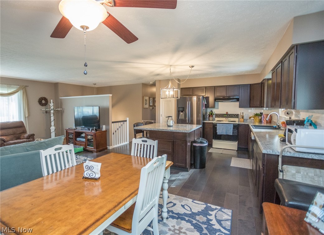 Hickory Hills - Residential