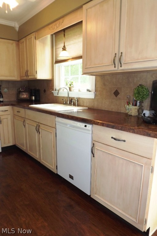 Maple Creek Condo Estates - Residential