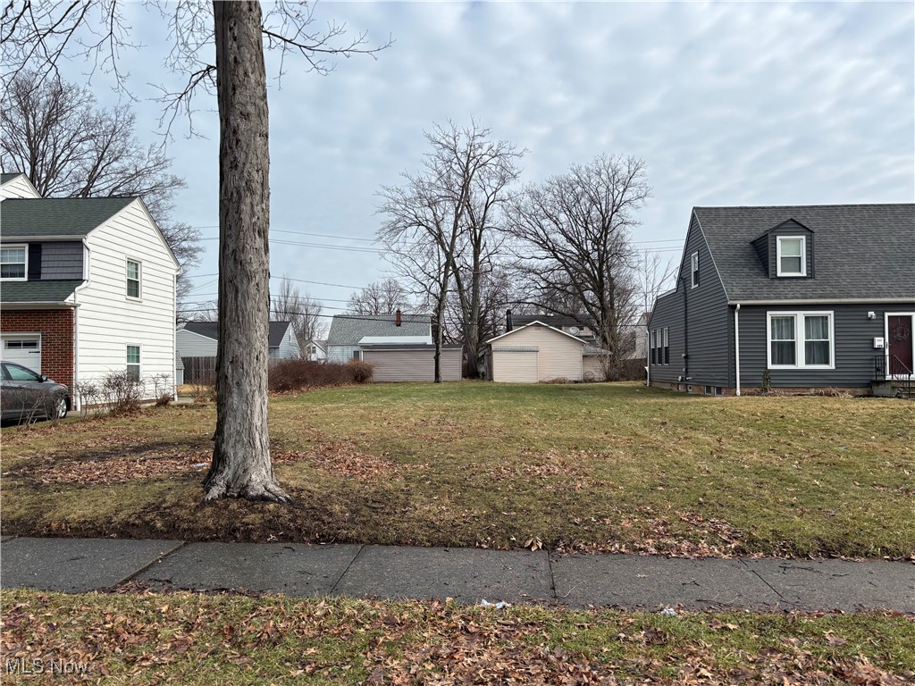E 293 Street, Willowick, Ohio image 2